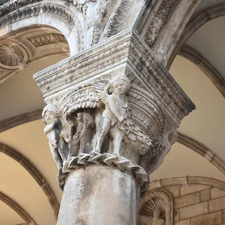 Elanza Ντουμπρόβνικ
