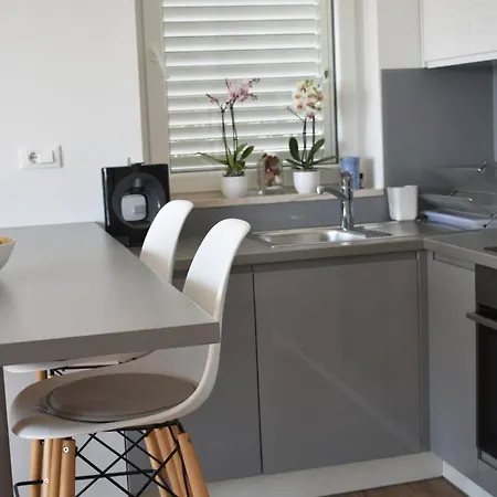 Apartment Elanza *